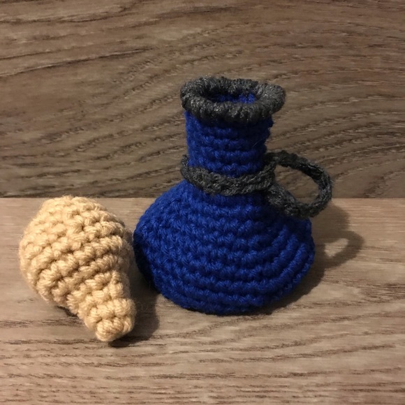 DND potion bottle dice bag - Picture 2 of 3